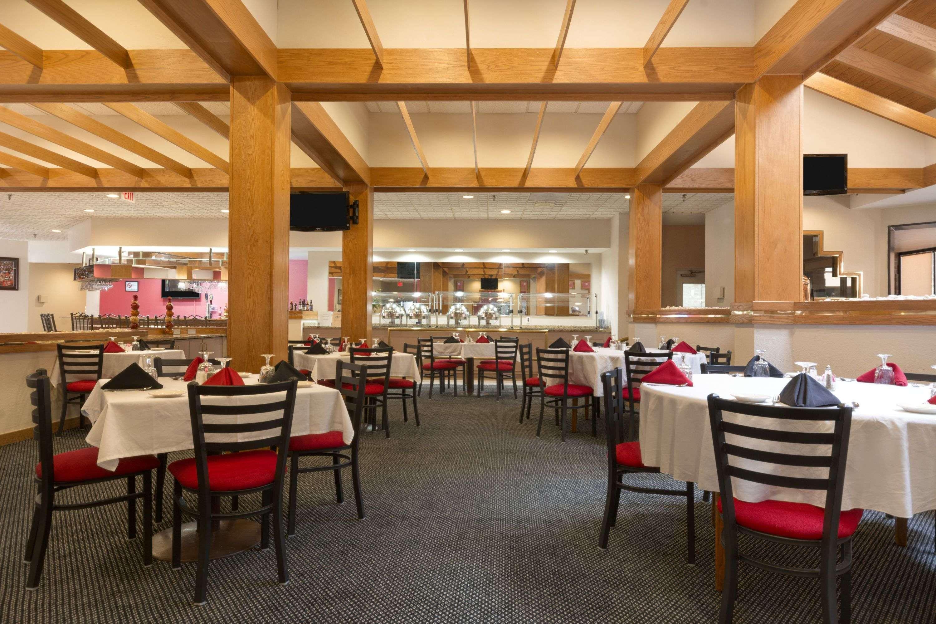 Hotel Ramada By Wyndham Raleigh