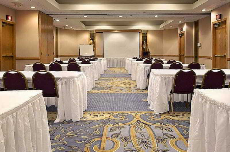 Hotel Ramada By Wyndham 2*