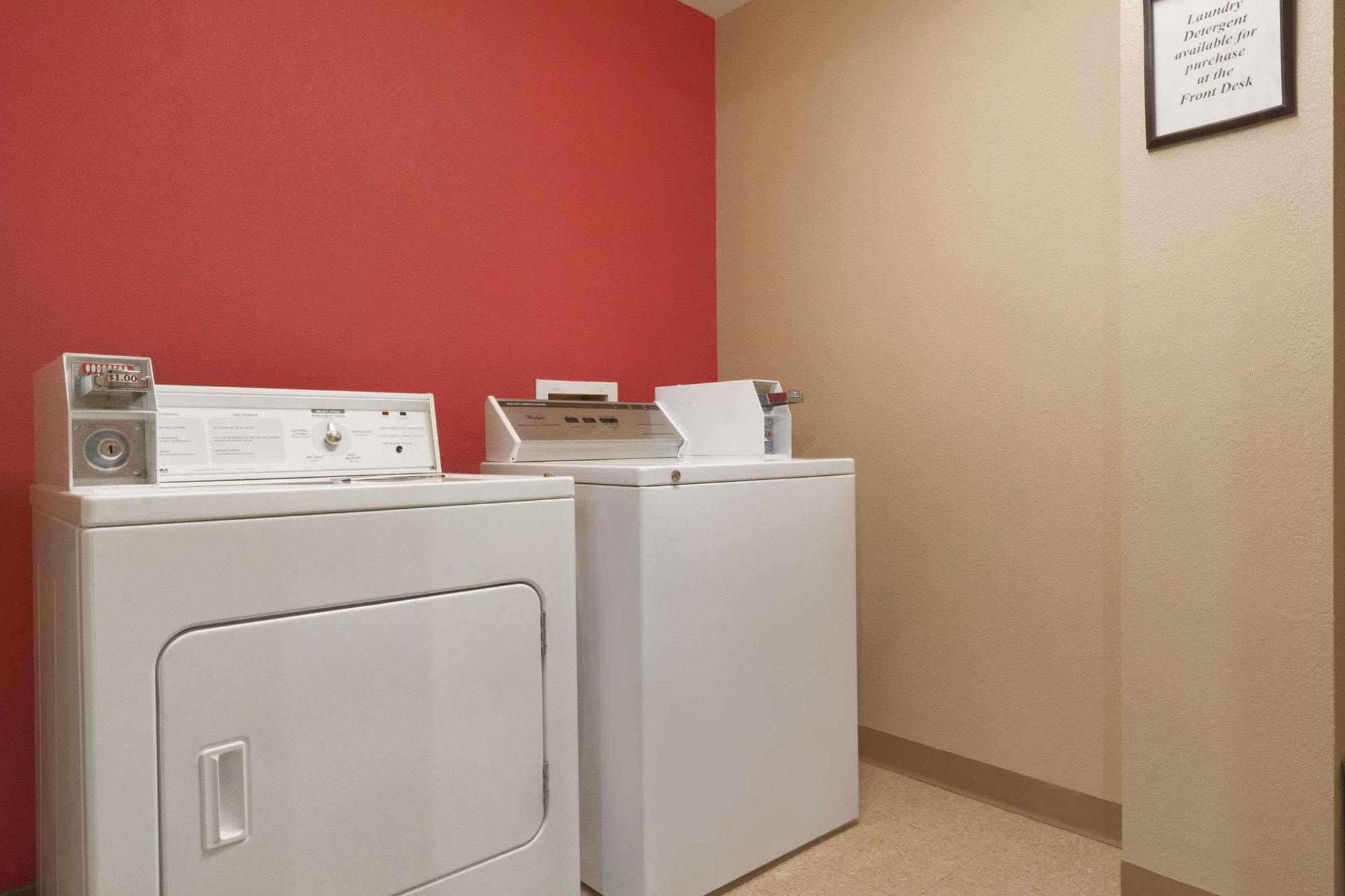 Ramada By Wyndham Hotel 2*
