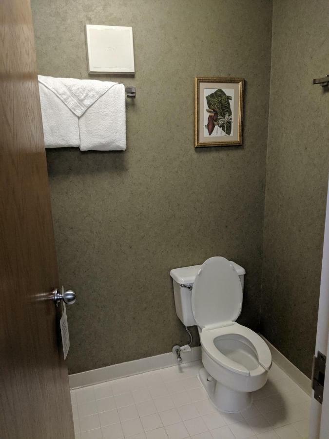 Ramada By Wyndham Hotel Raleigh